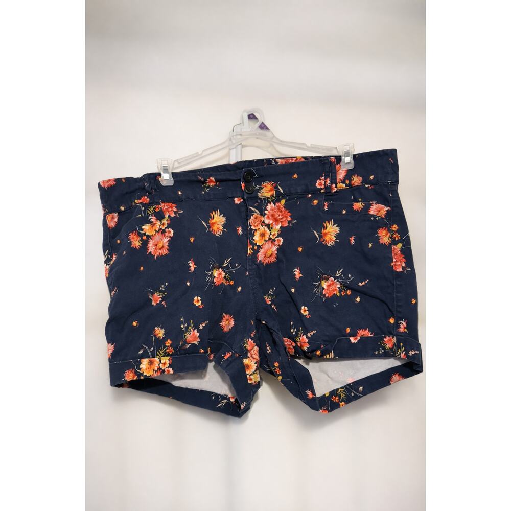 Torrid Floral & Navy Blue Shorts – Size 22
